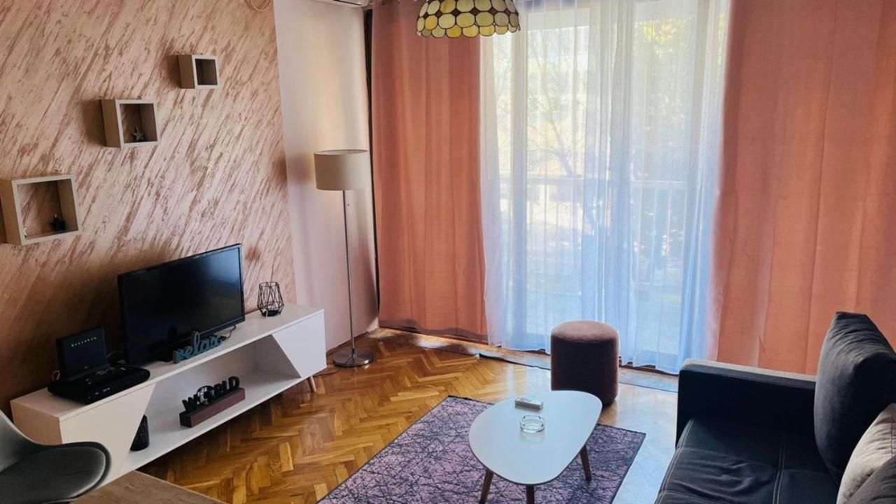 Majdini Clock Tower Apartman Podgorica Extérieur photo