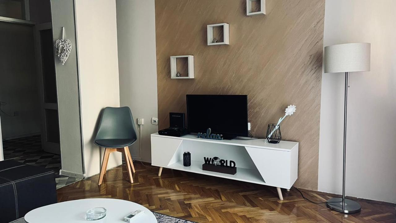 Majdini Clock Tower Apartman Podgorica Extérieur photo